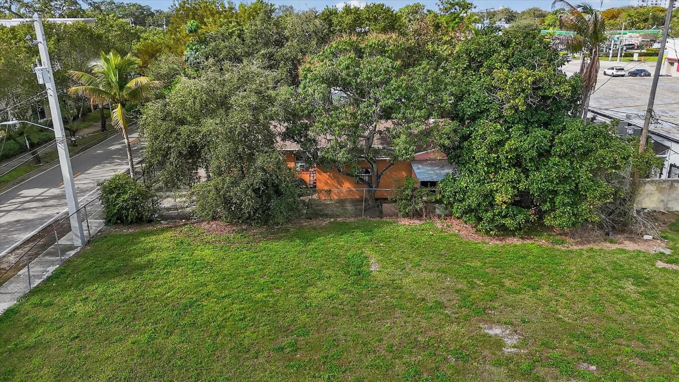 35 NE 53rd Miami, FL 33137