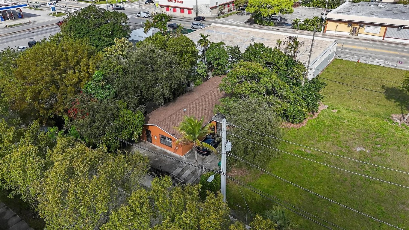 35 NE 53rd Miami, FL 33137