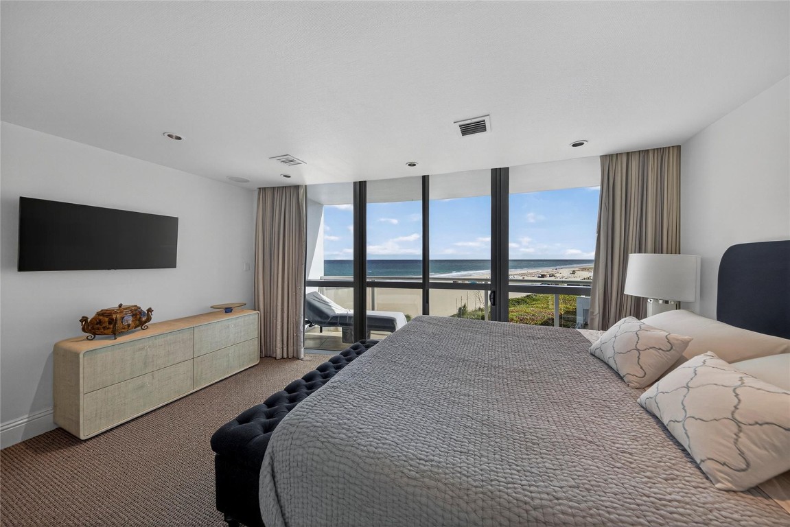 1200 Holiday #402 Fort Lauderdale, FL 33316