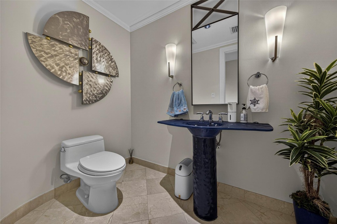 1200 Holiday #402 Fort Lauderdale, FL 33316