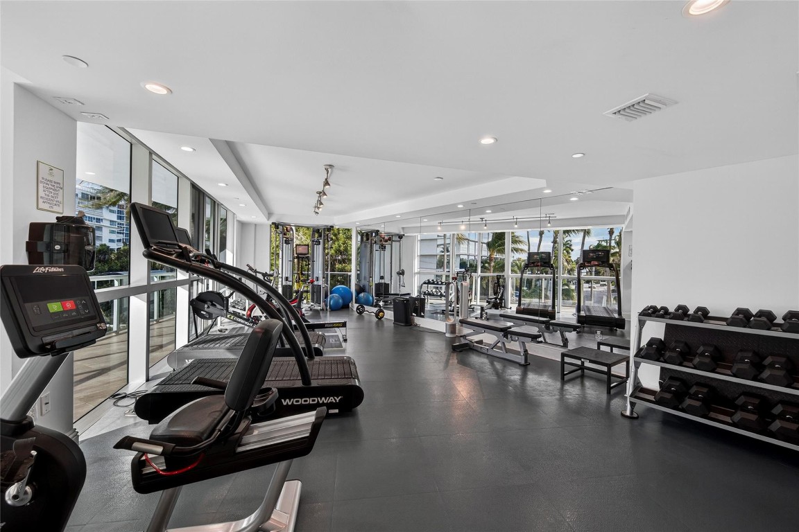 1200 Holiday #402 Fort Lauderdale, FL 33316