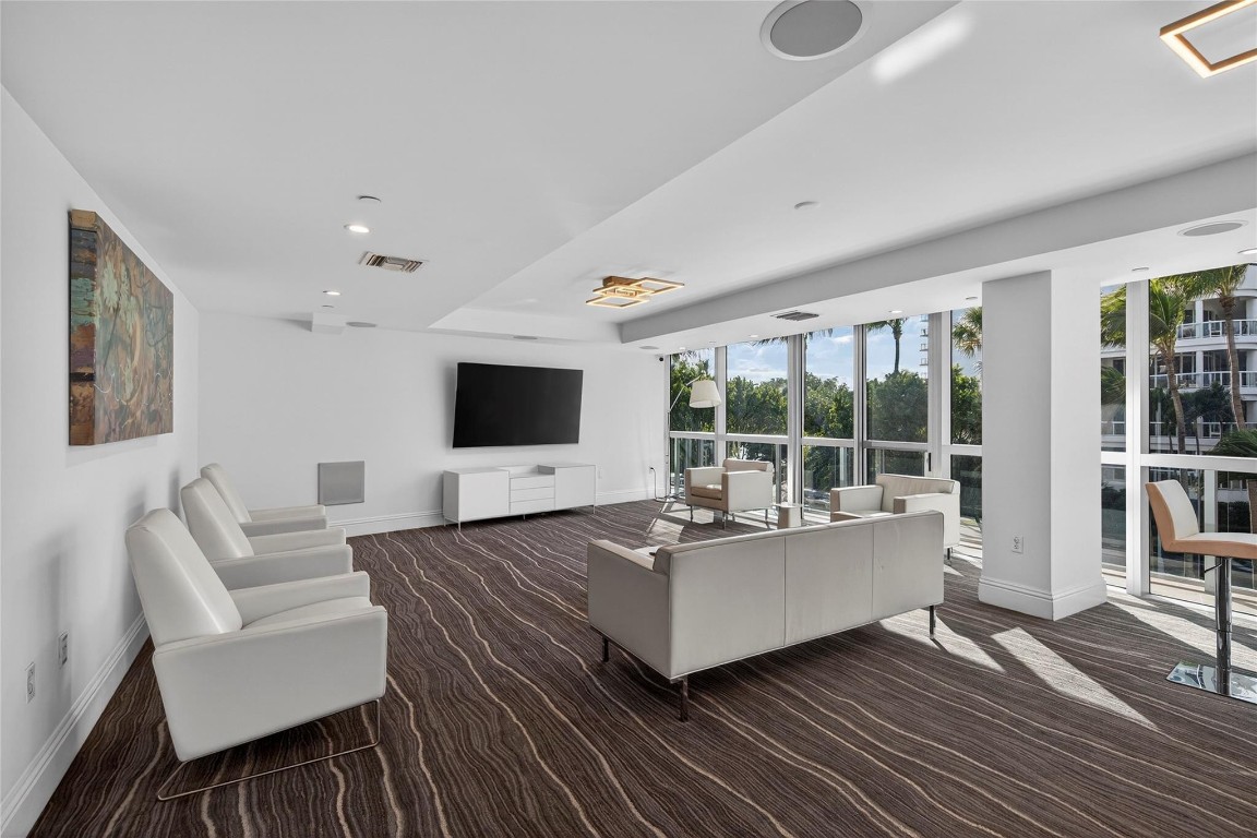 1200 Holiday #402 Fort Lauderdale, FL 33316