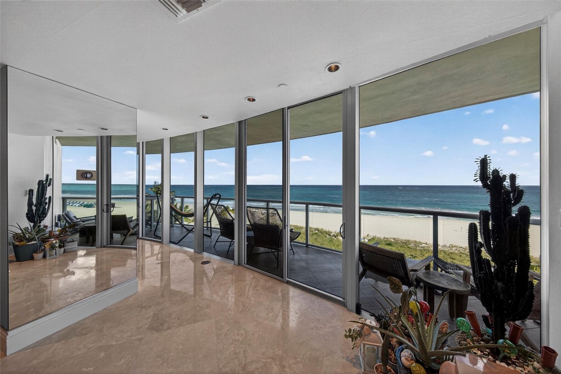 1200 Holiday #402 Fort Lauderdale, FL 33316