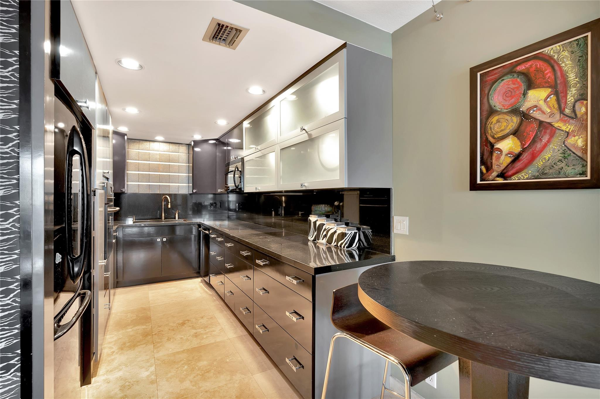 112 N Birch #202 Fort Lauderdale, FL 33304