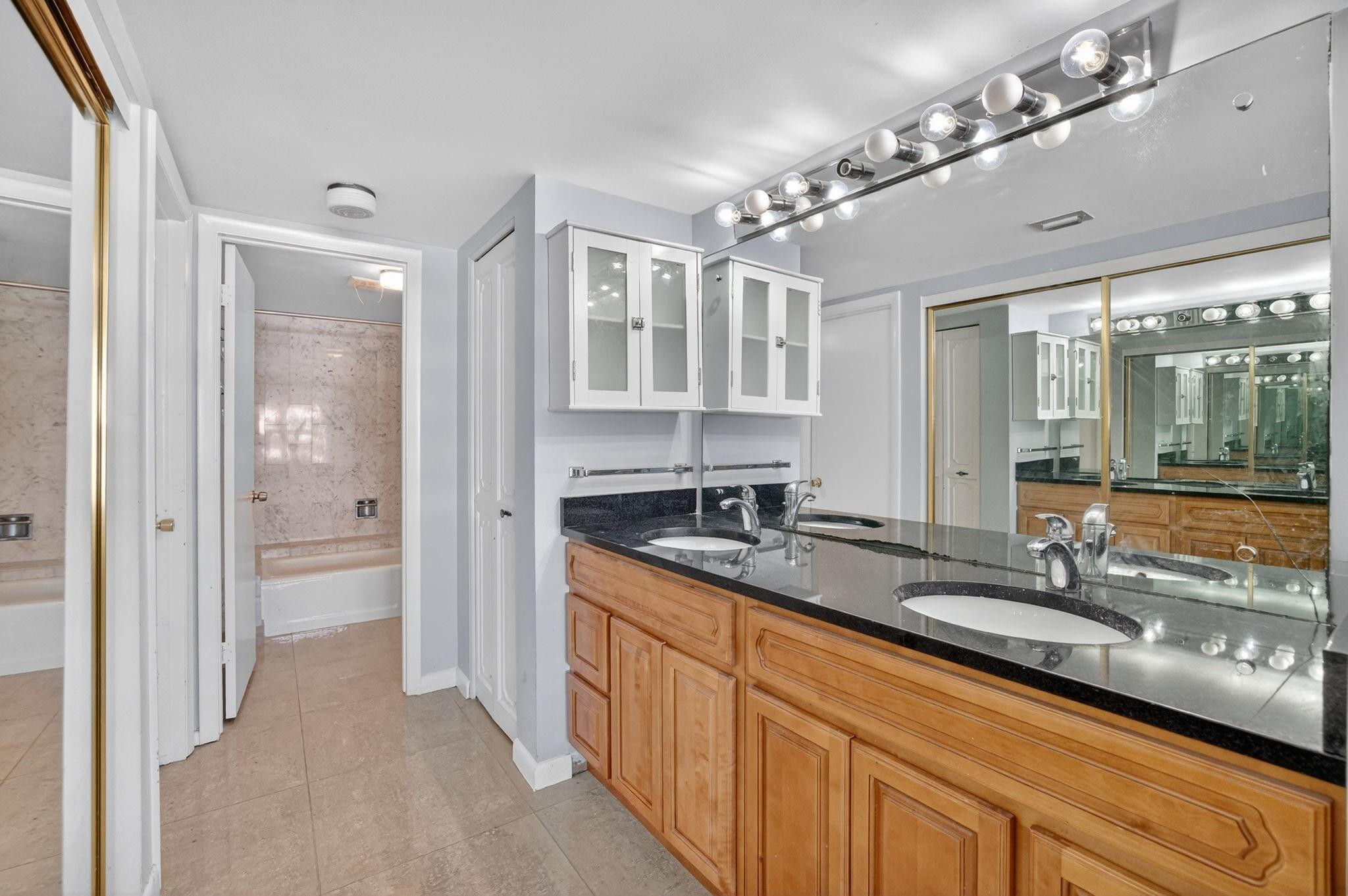 3900 Galt Ocean #1515 Fort Lauderdale, FL 33308