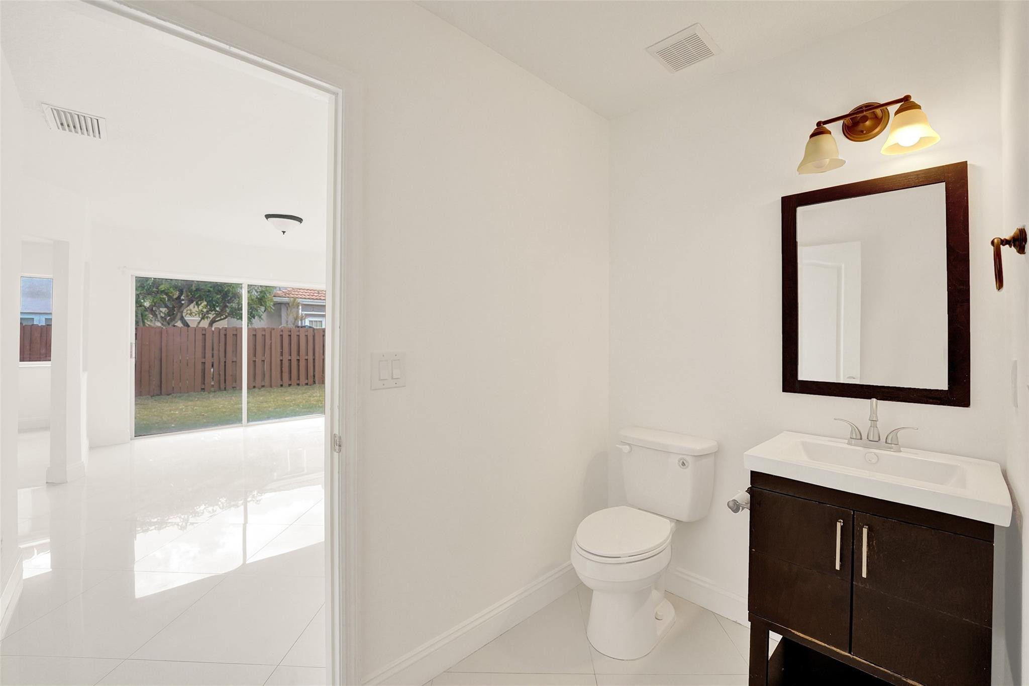 11208 Rhapsody Hollywood, FL 33026