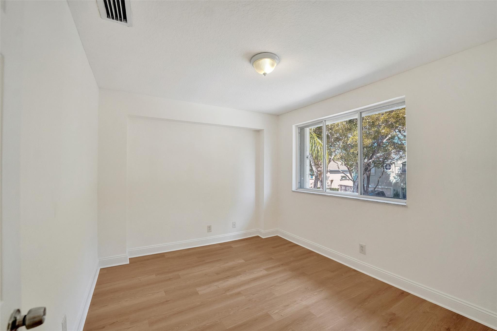 11208 Rhapsody Hollywood, FL 33026