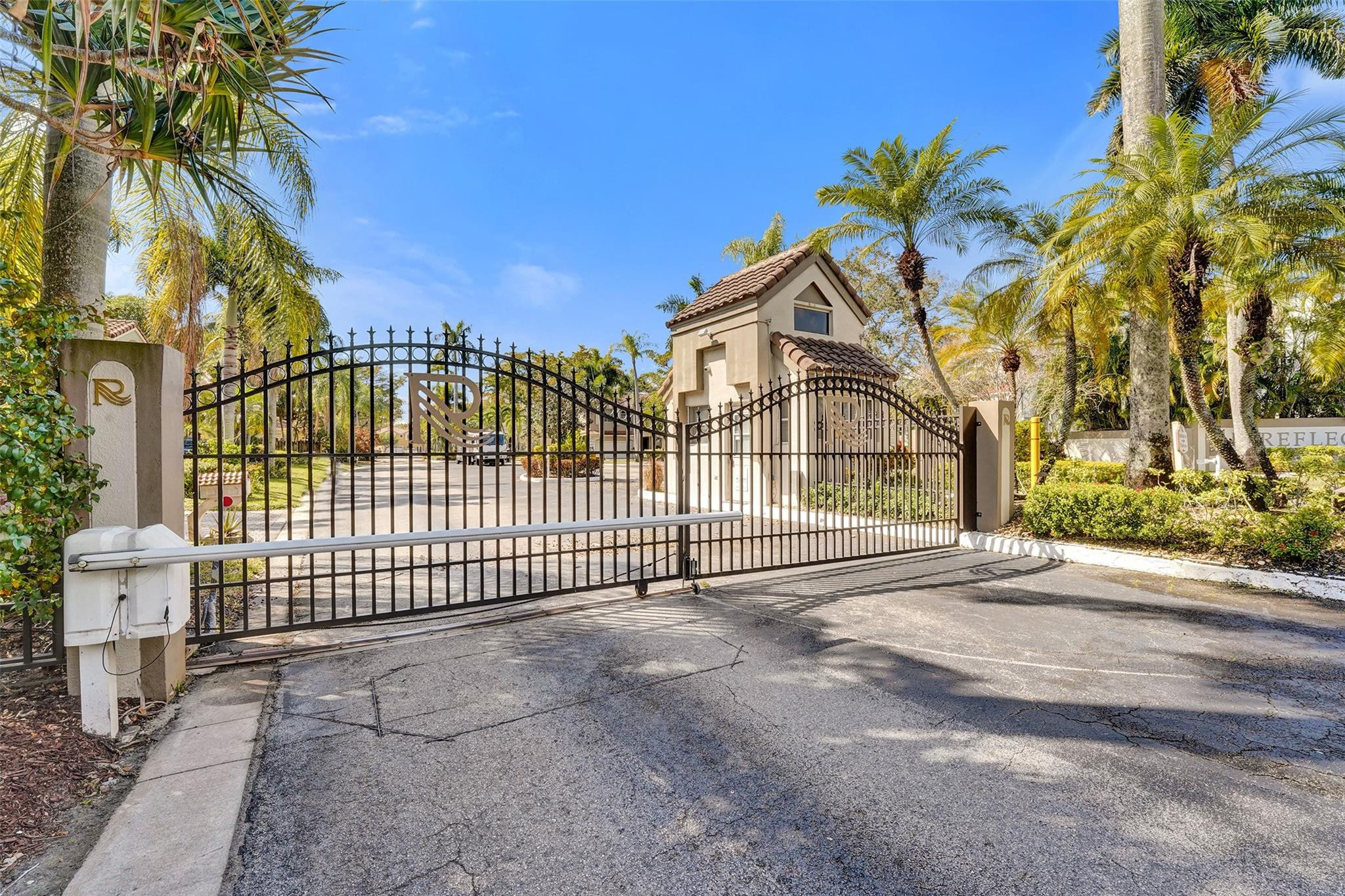 11208 Rhapsody Hollywood, FL 33026