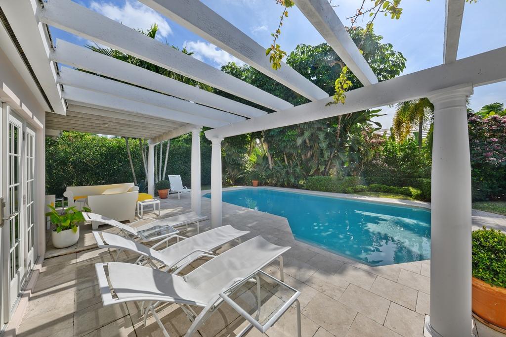 220 Indian Palm Beach, FL 33480