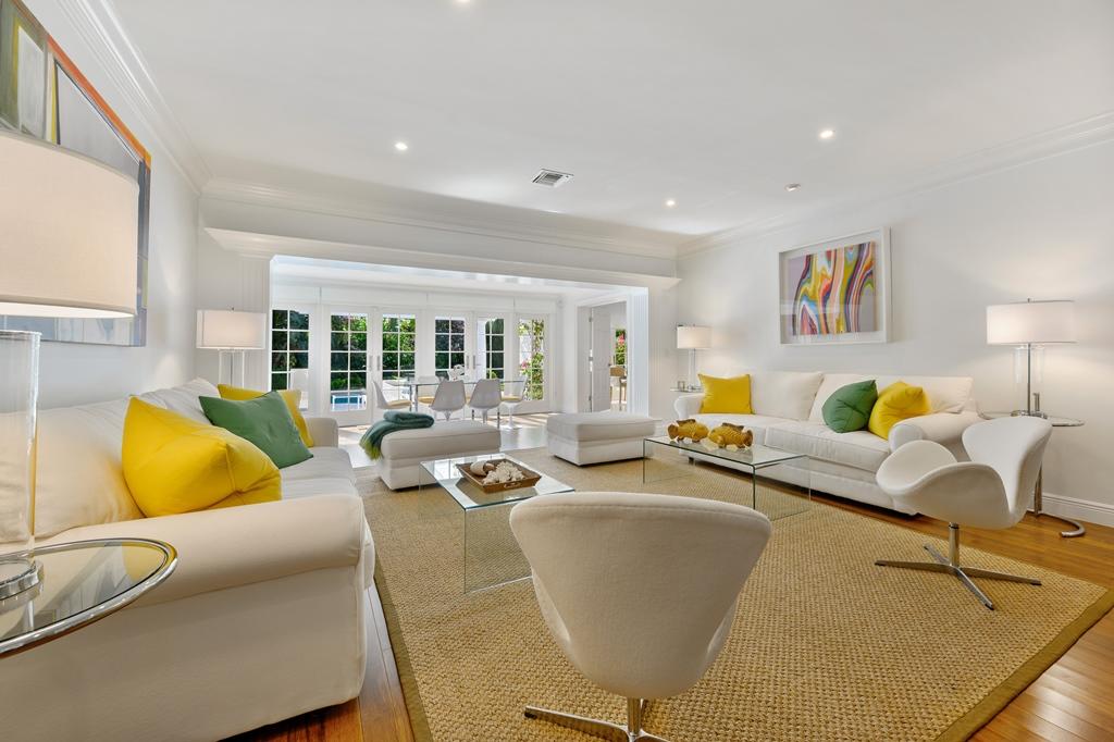 220 Indian Palm Beach, FL 33480