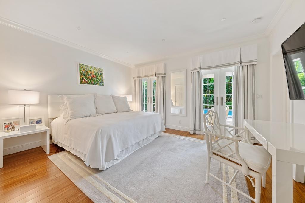 220 Indian Palm Beach, FL 33480