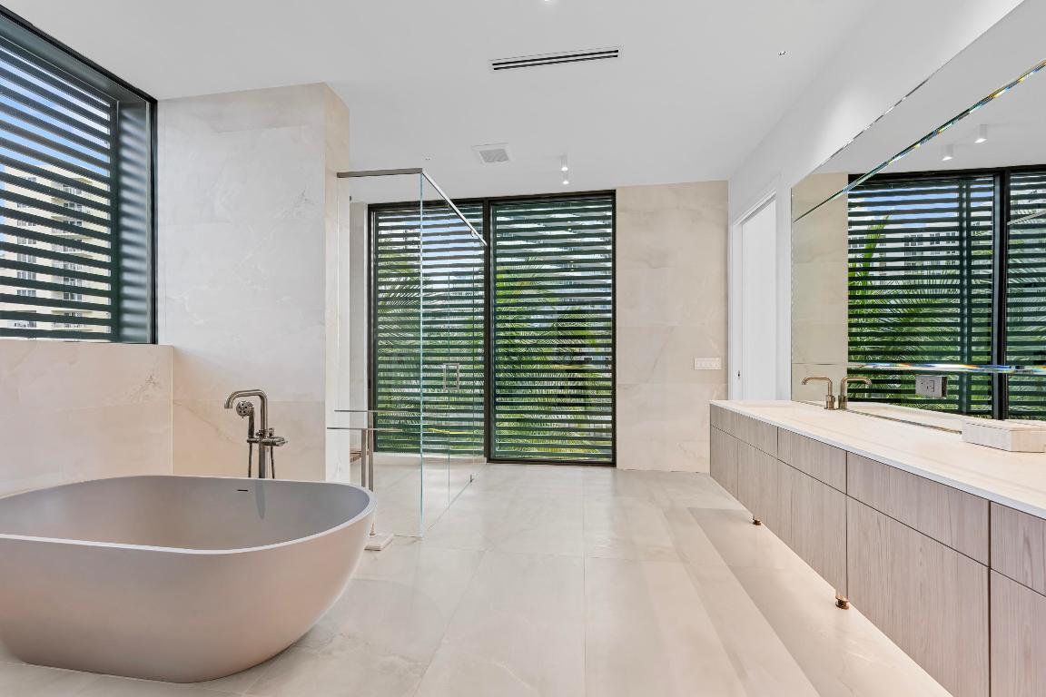 1650 E Terra Mar Pompano Beach, FL 33062