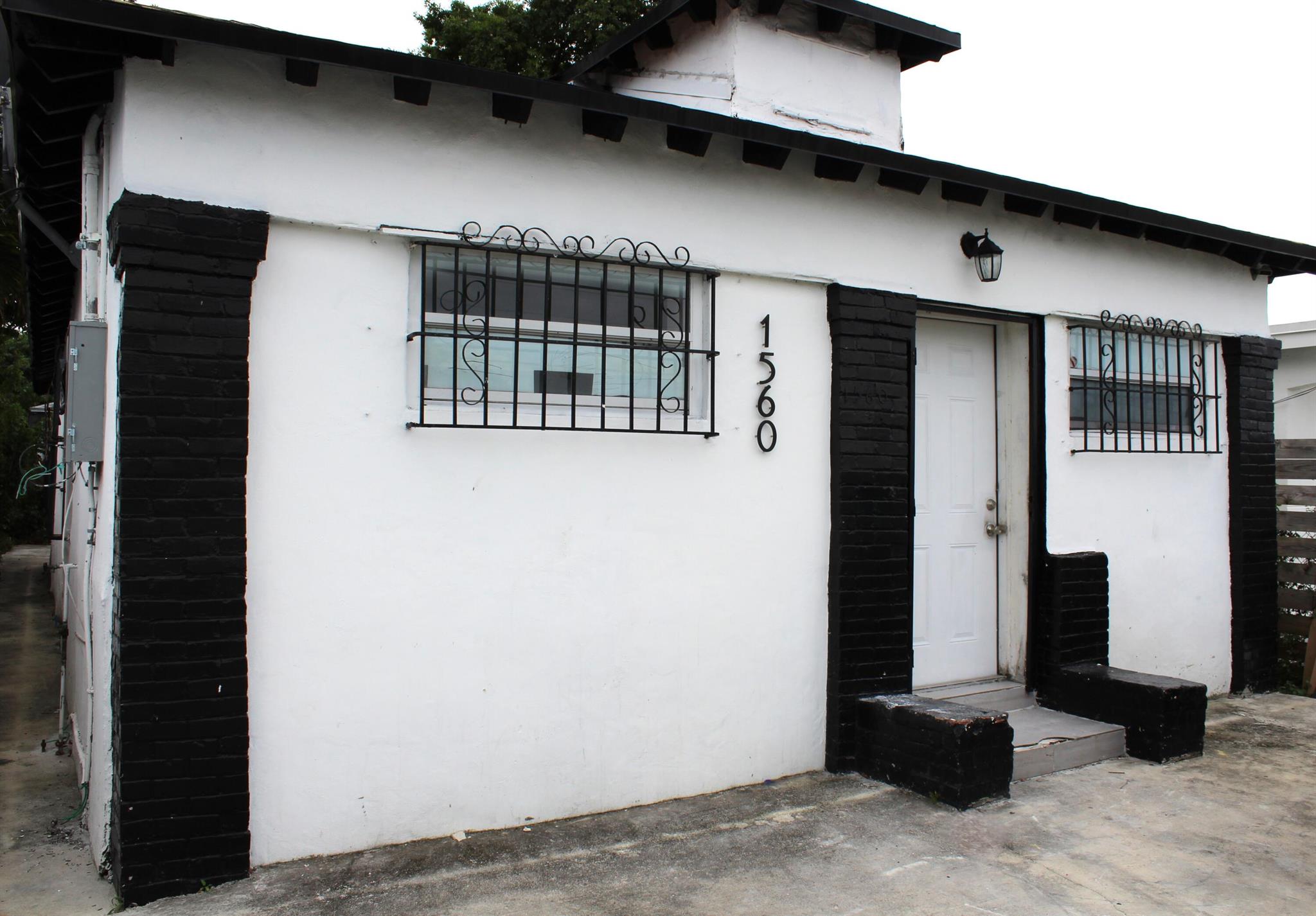 1560 NW 71st St,Miami, FL 33147
