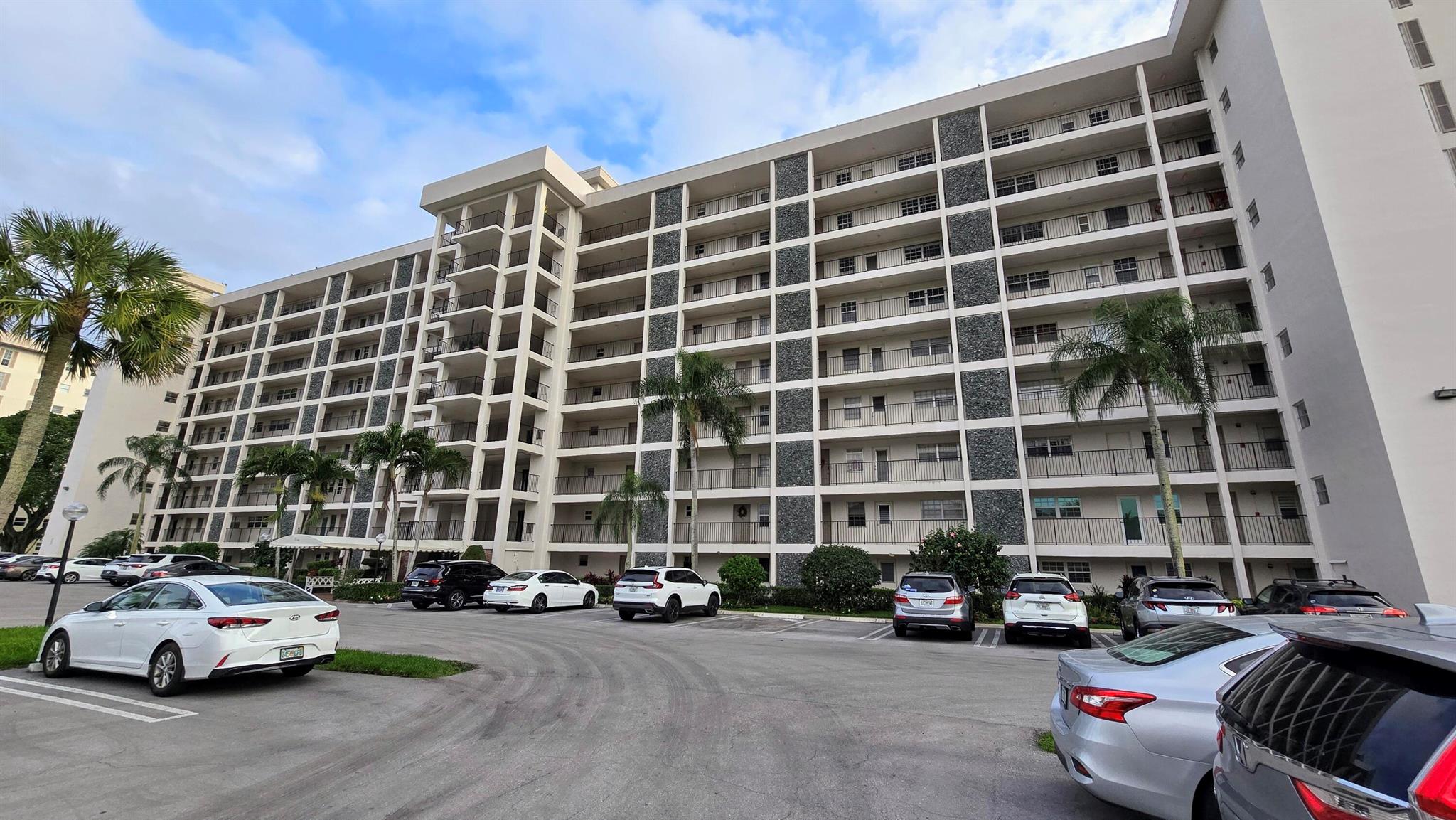 3100 N Palm Aire Dr #604