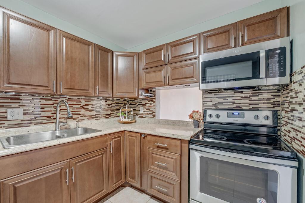176 Lake Carol Dr