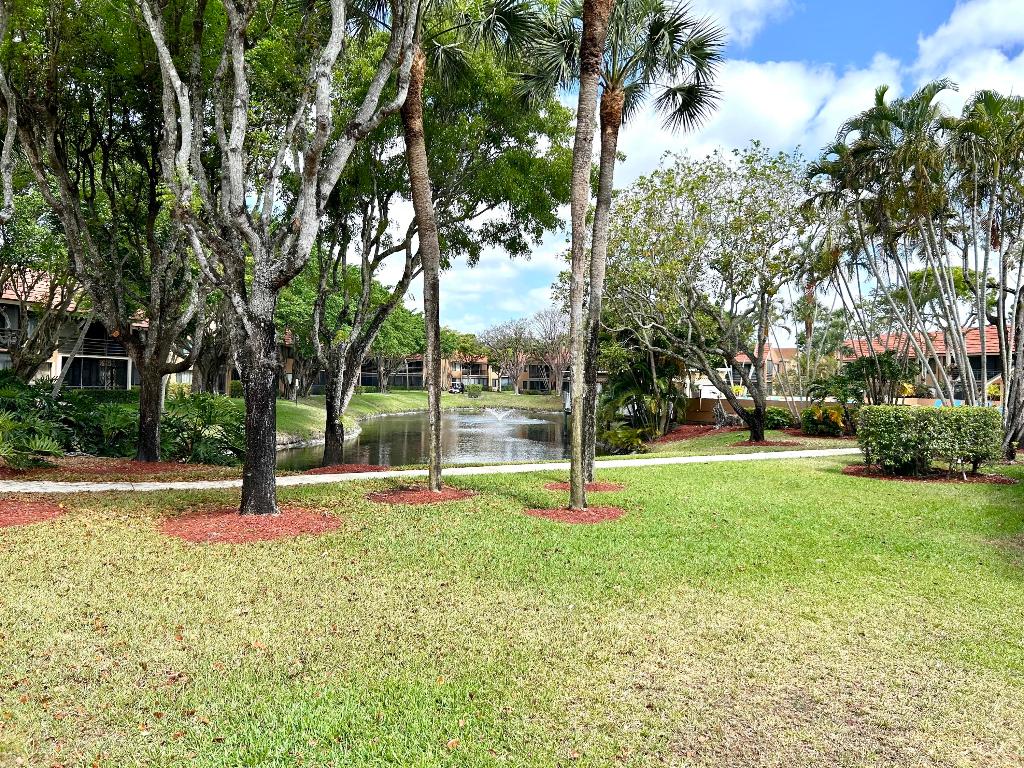11231 Green Lk #104 Boynton Beach, FL 33437