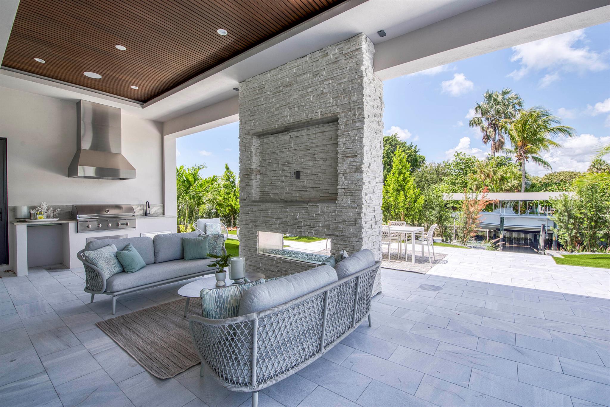 14173 Harbor Ln Palm Beach Gardens, FL 33410 14173 Harbor Ln Palm Beach Gardens, FL 33410