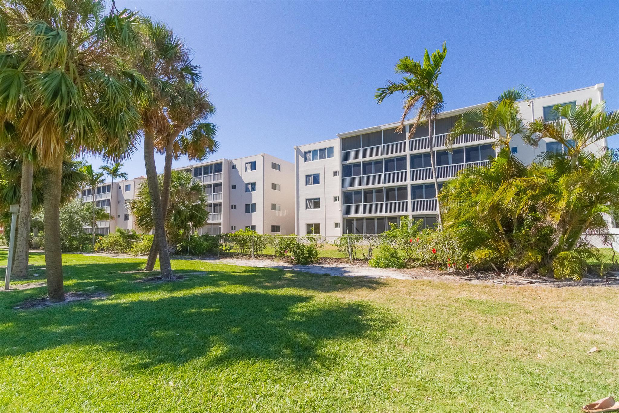 300 E Royal Palm Rd #42b,Boca Raton, FL 33432
