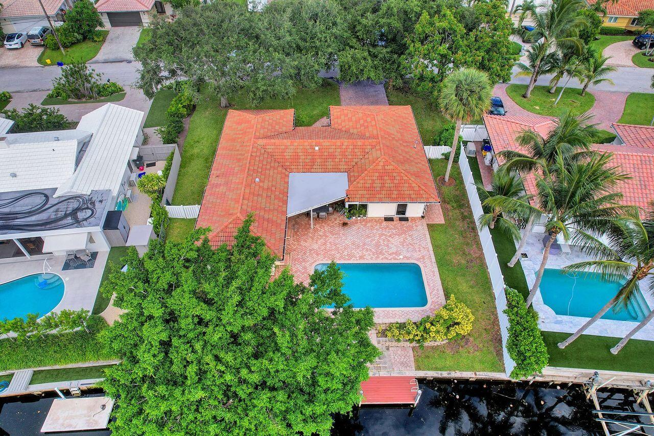 1198 SW 5th Ct