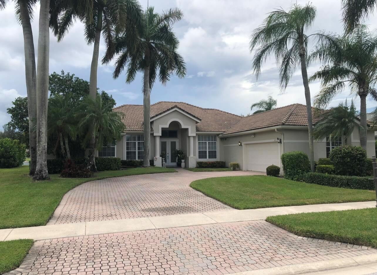8121 Desmond Dr