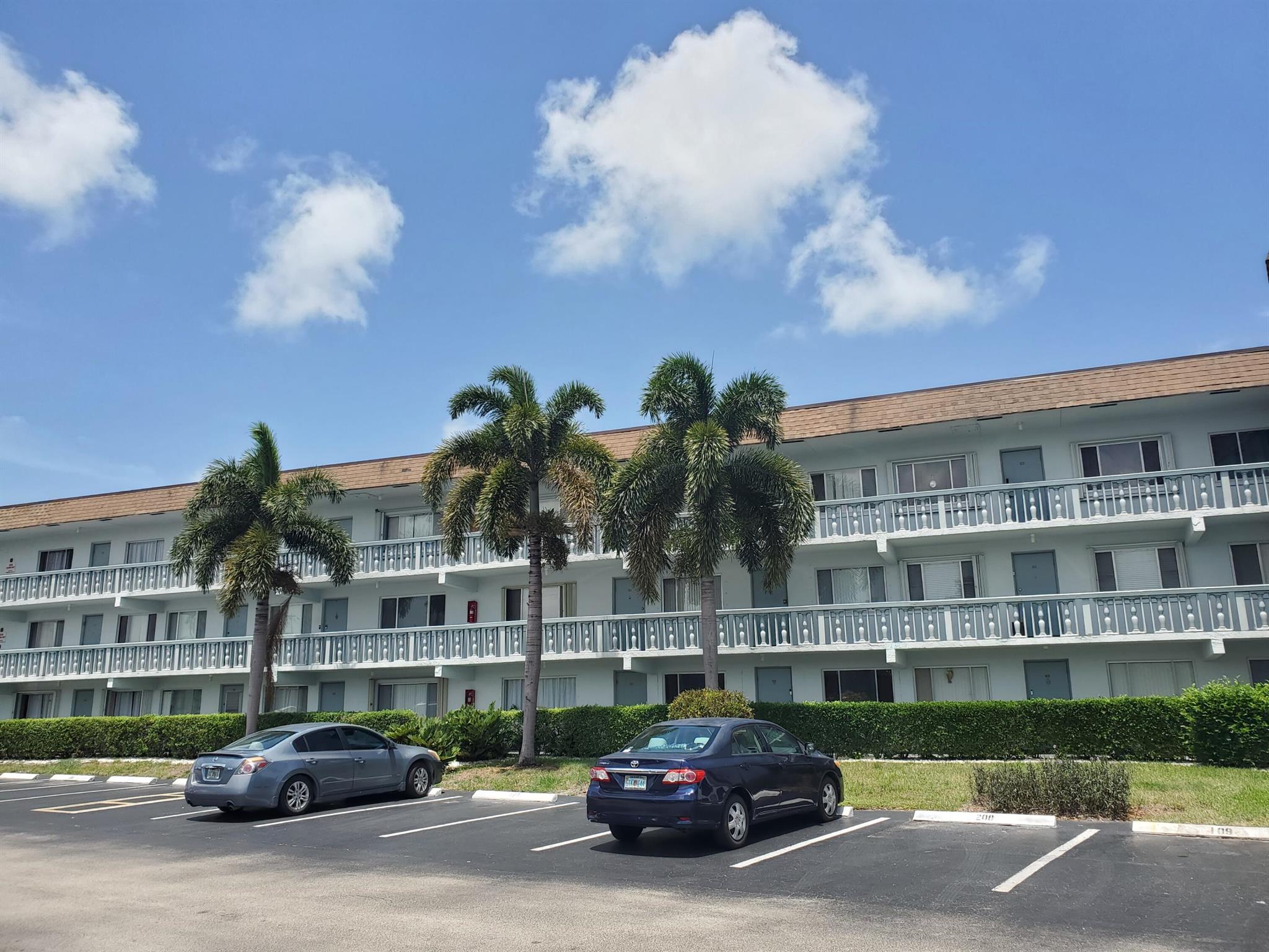 2200 Springdale Blvd #306