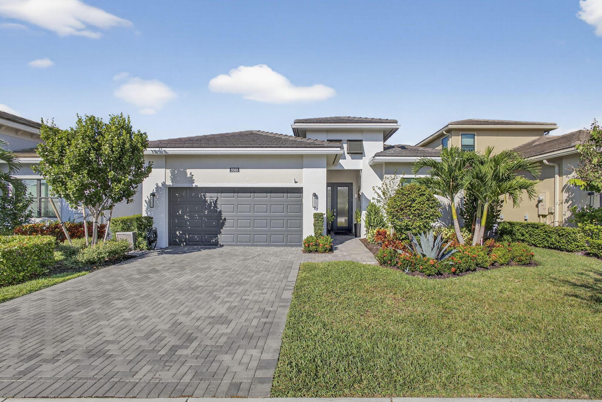 5565 Sanibel Ln
