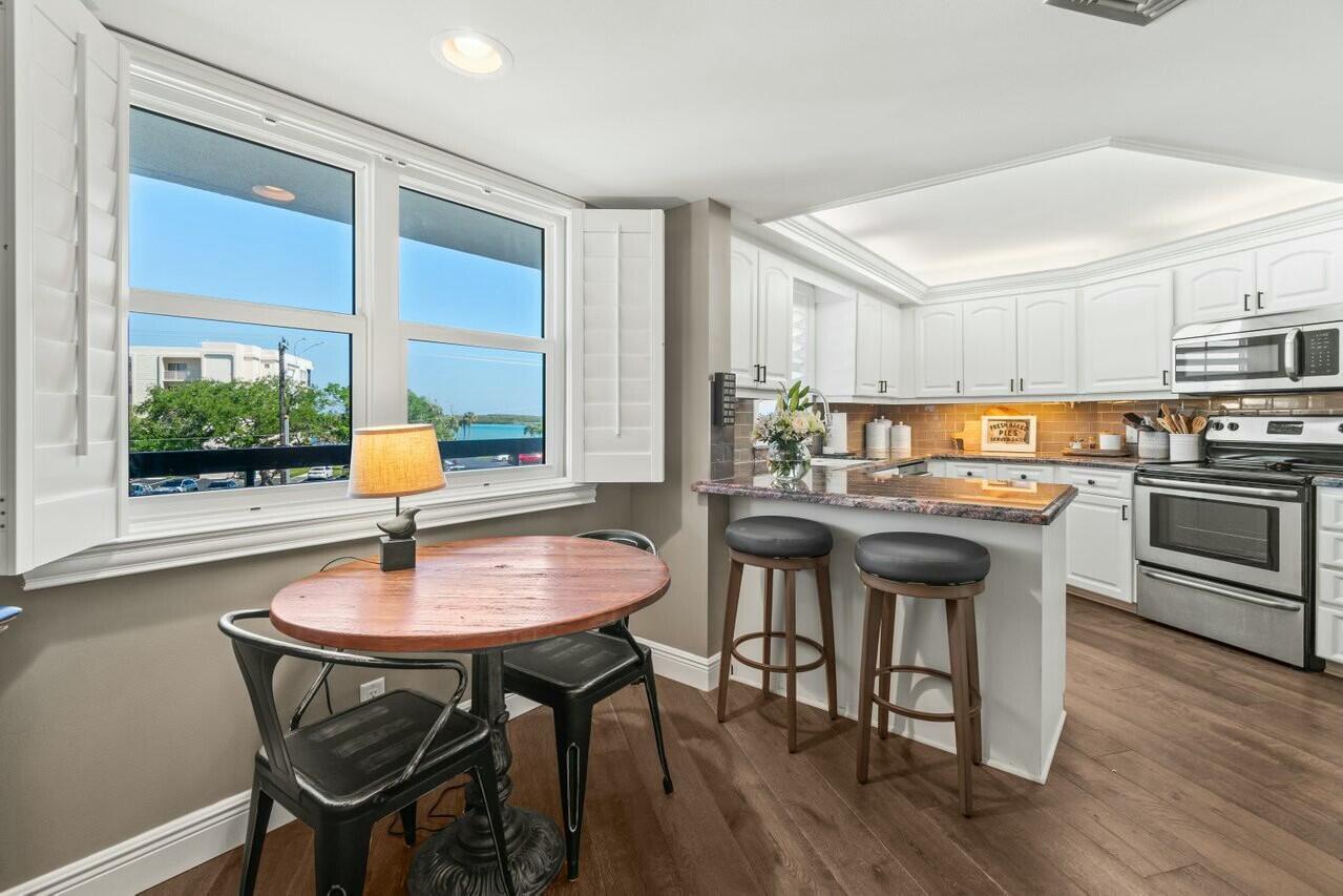 19800 Sandpointe Bay Dr #305 Tequesta, FL 33469