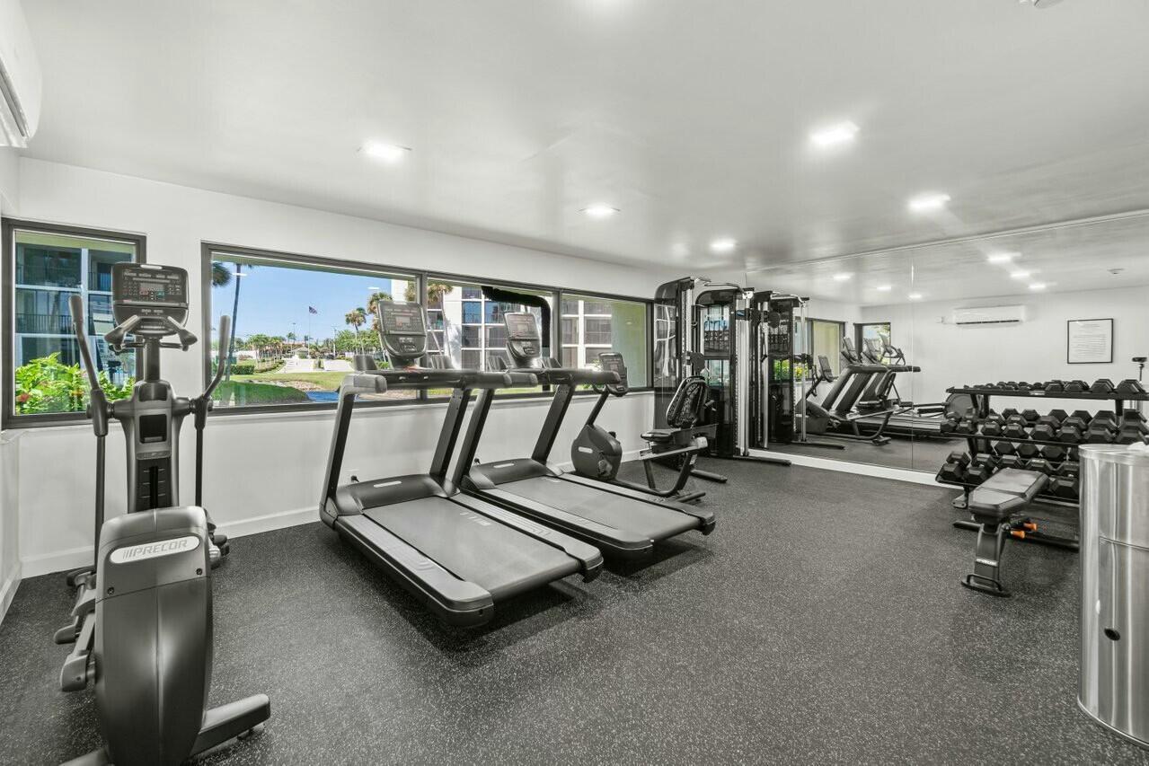 19800 Sandpointe Bay Dr #305 Tequesta, FL 33469