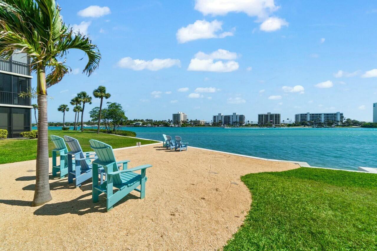 19800 Sandpointe Bay Dr #305 Tequesta, FL 33469