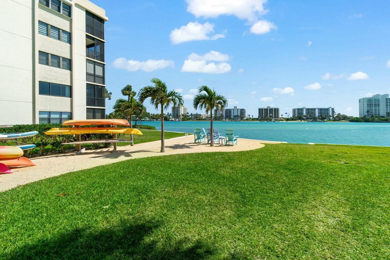 19800 Sandpointe Bay Dr #305 Tequesta, FL 33469