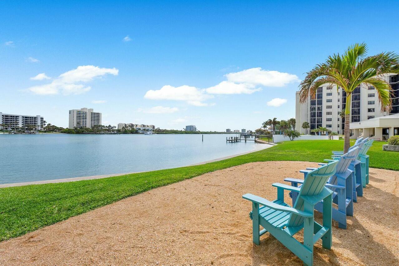 19800 Sandpointe Bay Dr #305 Tequesta, FL 33469