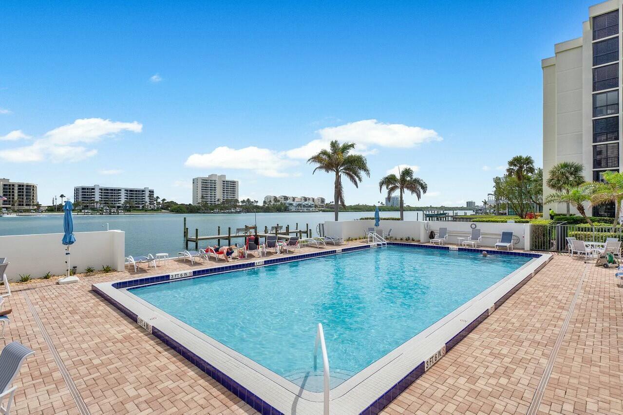 19800 Sandpointe Bay Dr #305 Tequesta, FL 33469