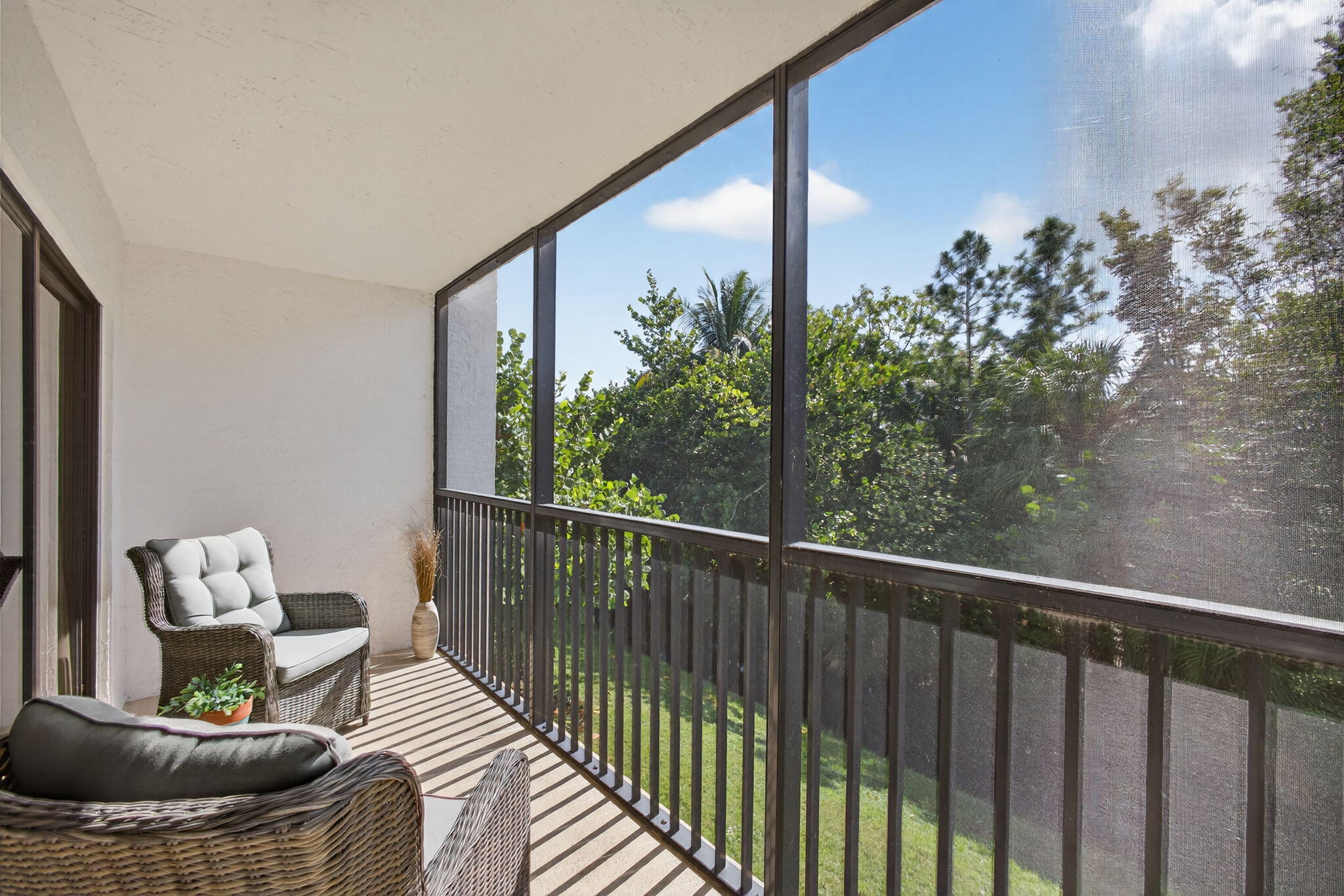 1605 S Us Hwy 1 #F204 Jupiter, FL 33477