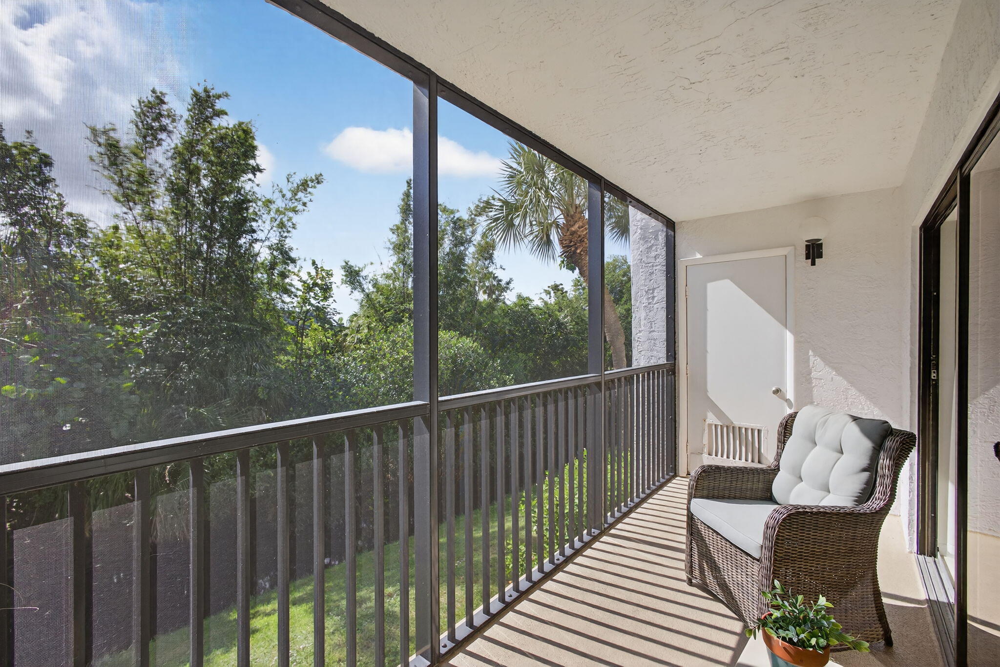 1605 S Us Hwy 1 #F204 Jupiter, FL 33477