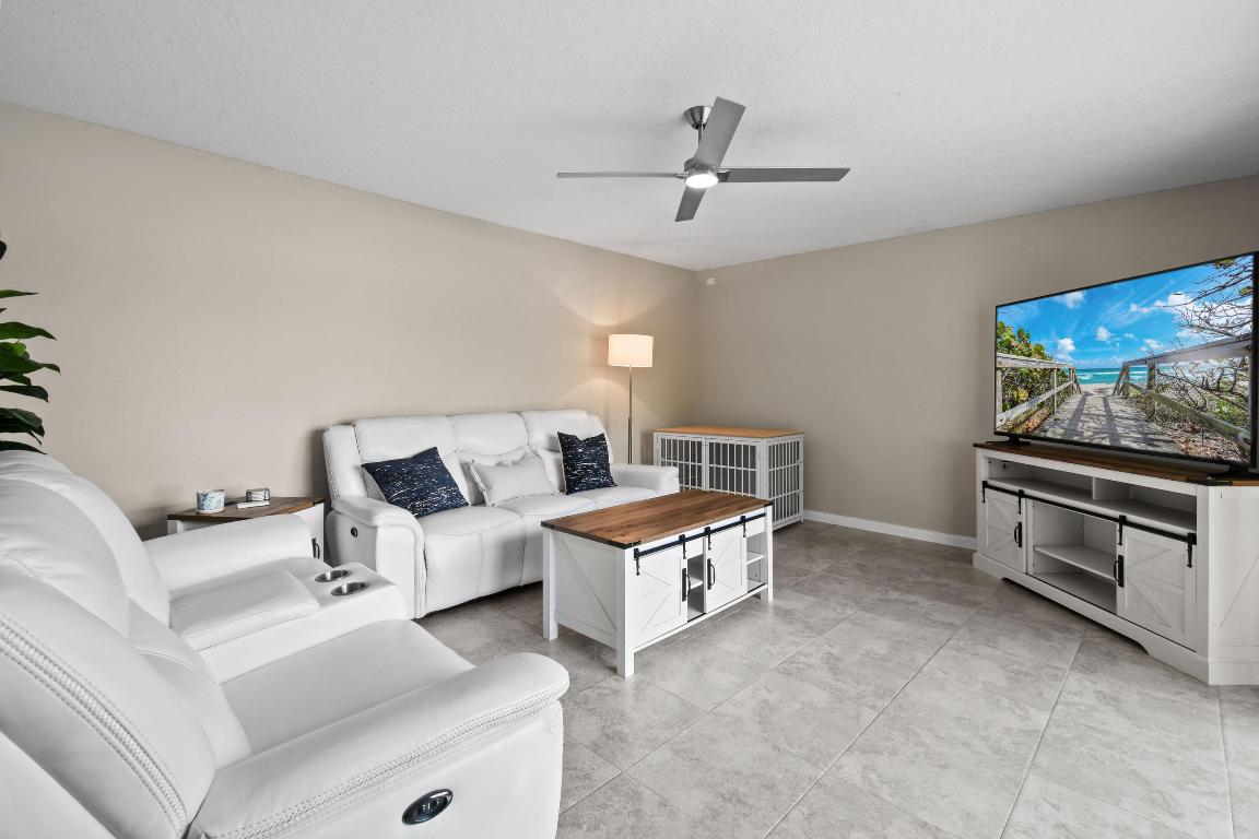 110 N Delaware #9b Jupiter, FL 33458