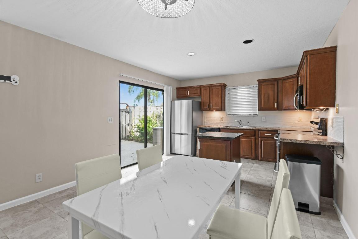 110 N Delaware #9b Jupiter, FL 33458