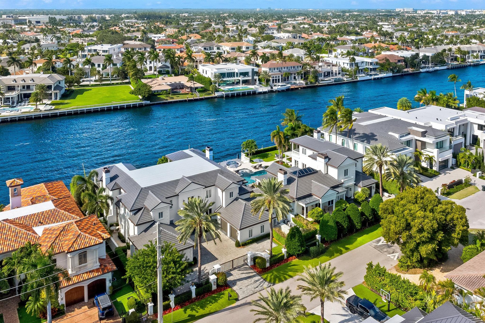 2989 Spanish Riv Rd Boca Raton, FL 33432