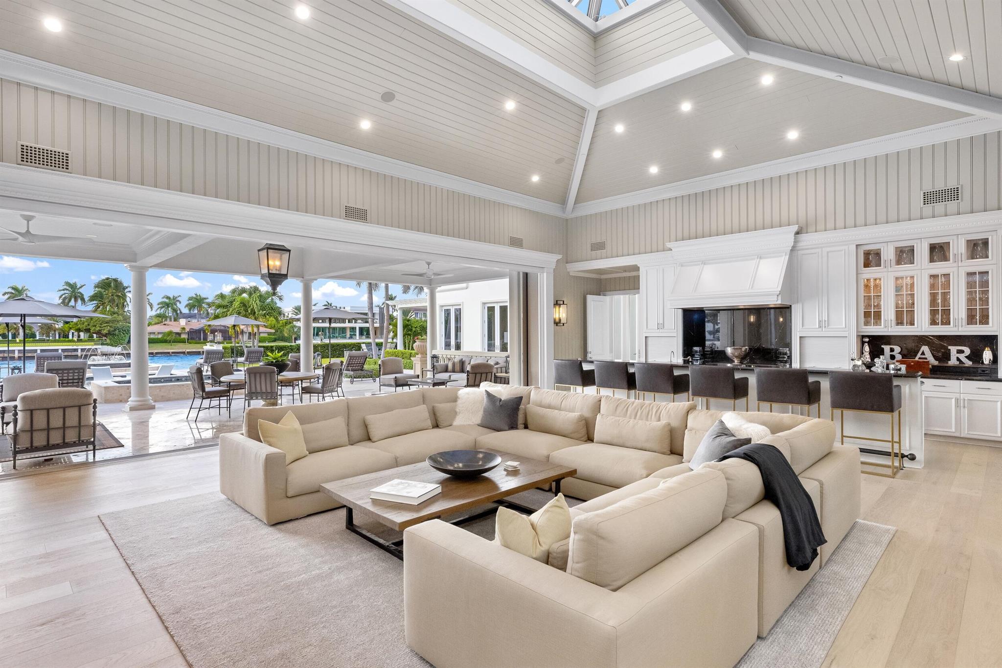 2989 Spanish Riv Rd Boca Raton, FL 33432