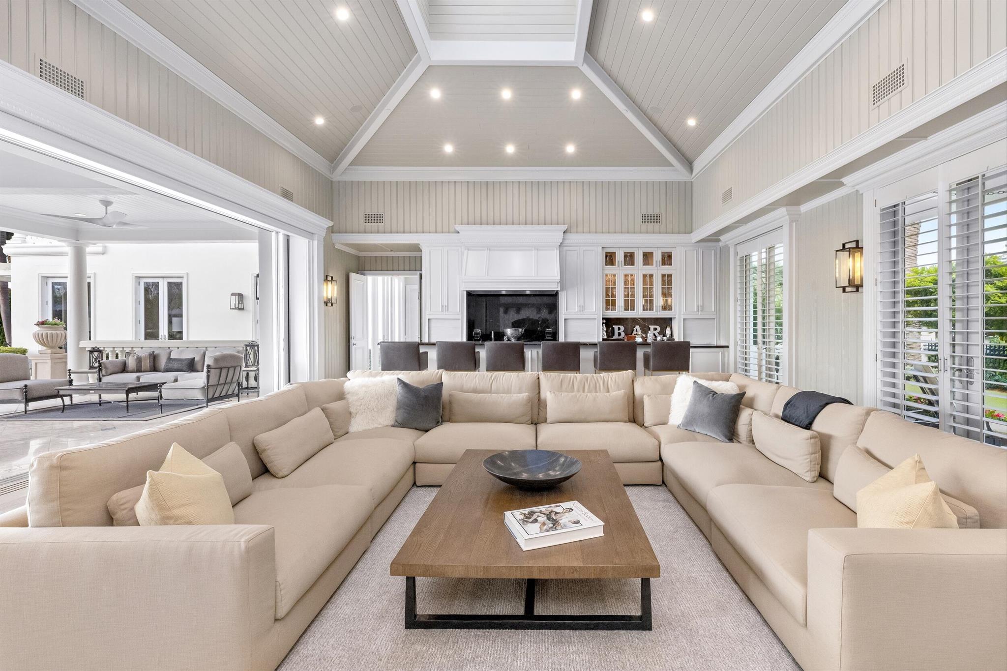 2989 Spanish Riv Rd Boca Raton, FL 33432