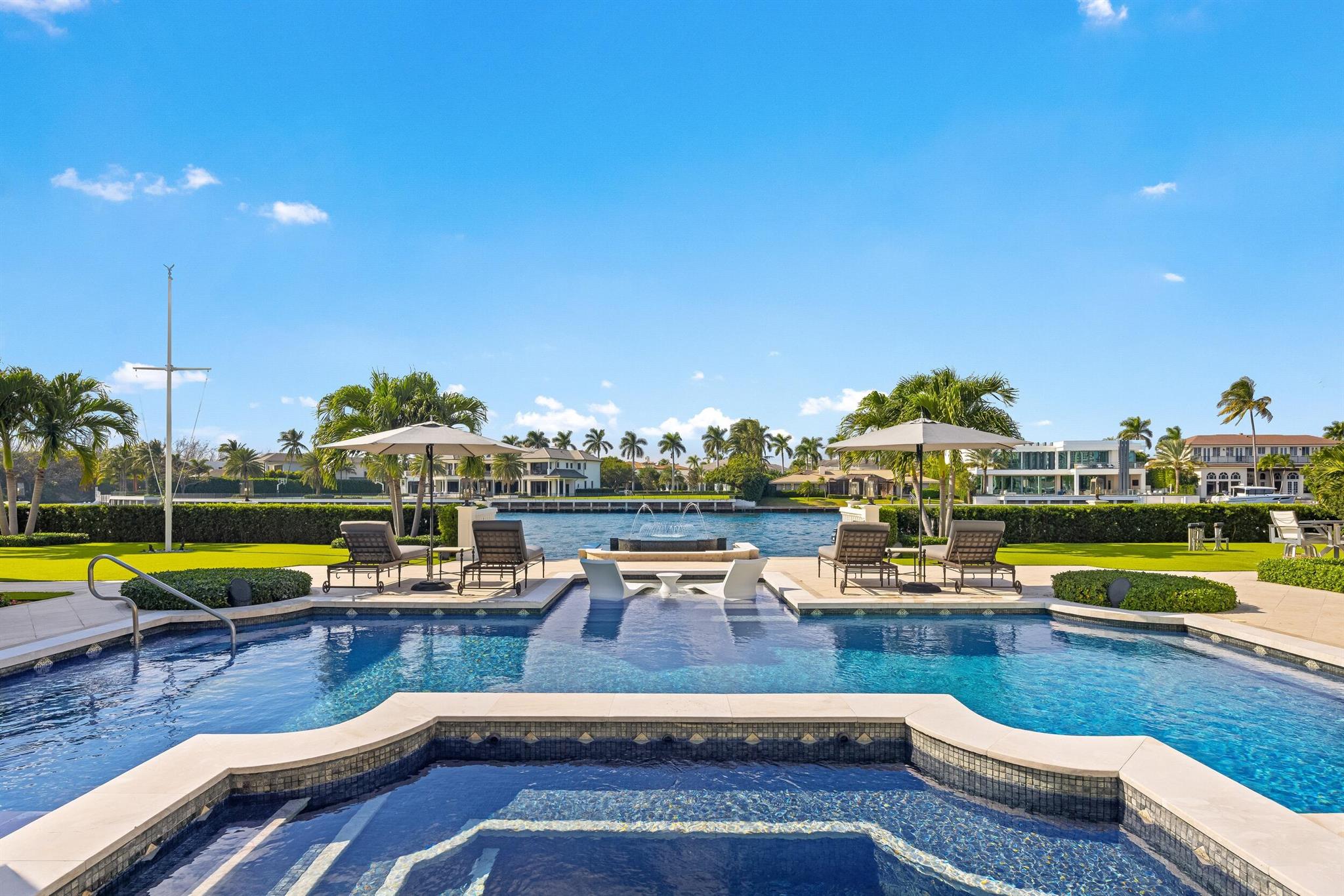 2989 Spanish Riv Rd Boca Raton, FL 33432