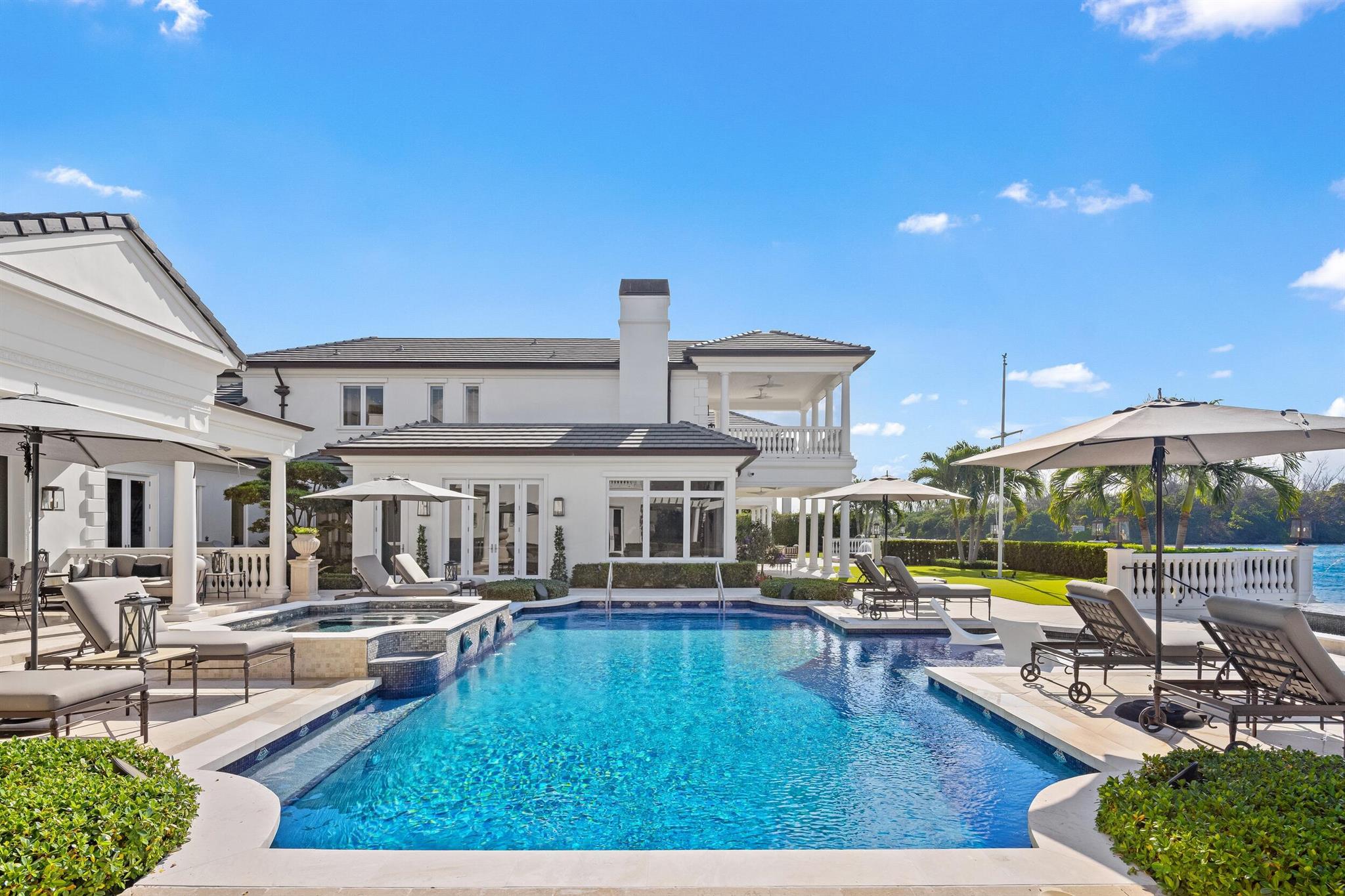 2989 Spanish Riv Rd Boca Raton, FL 33432