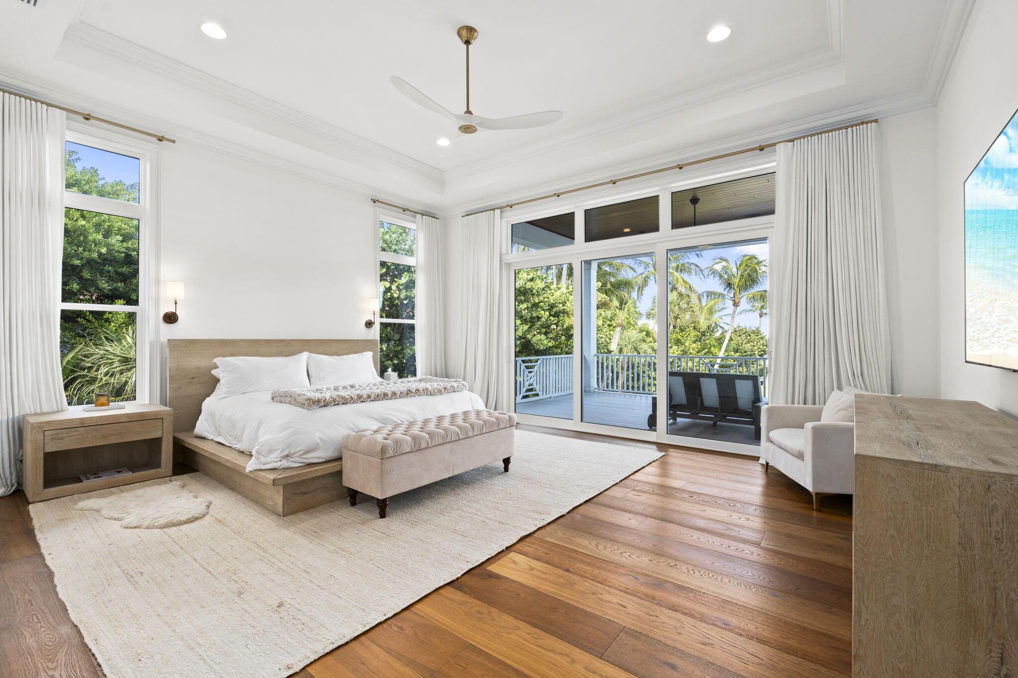 54 S Sewalls Pt Rd Sewalls Point, FL 34996