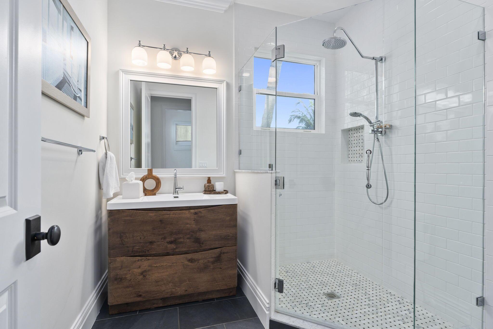 54 S Sewalls Pt Rd Sewalls Point, FL 34996