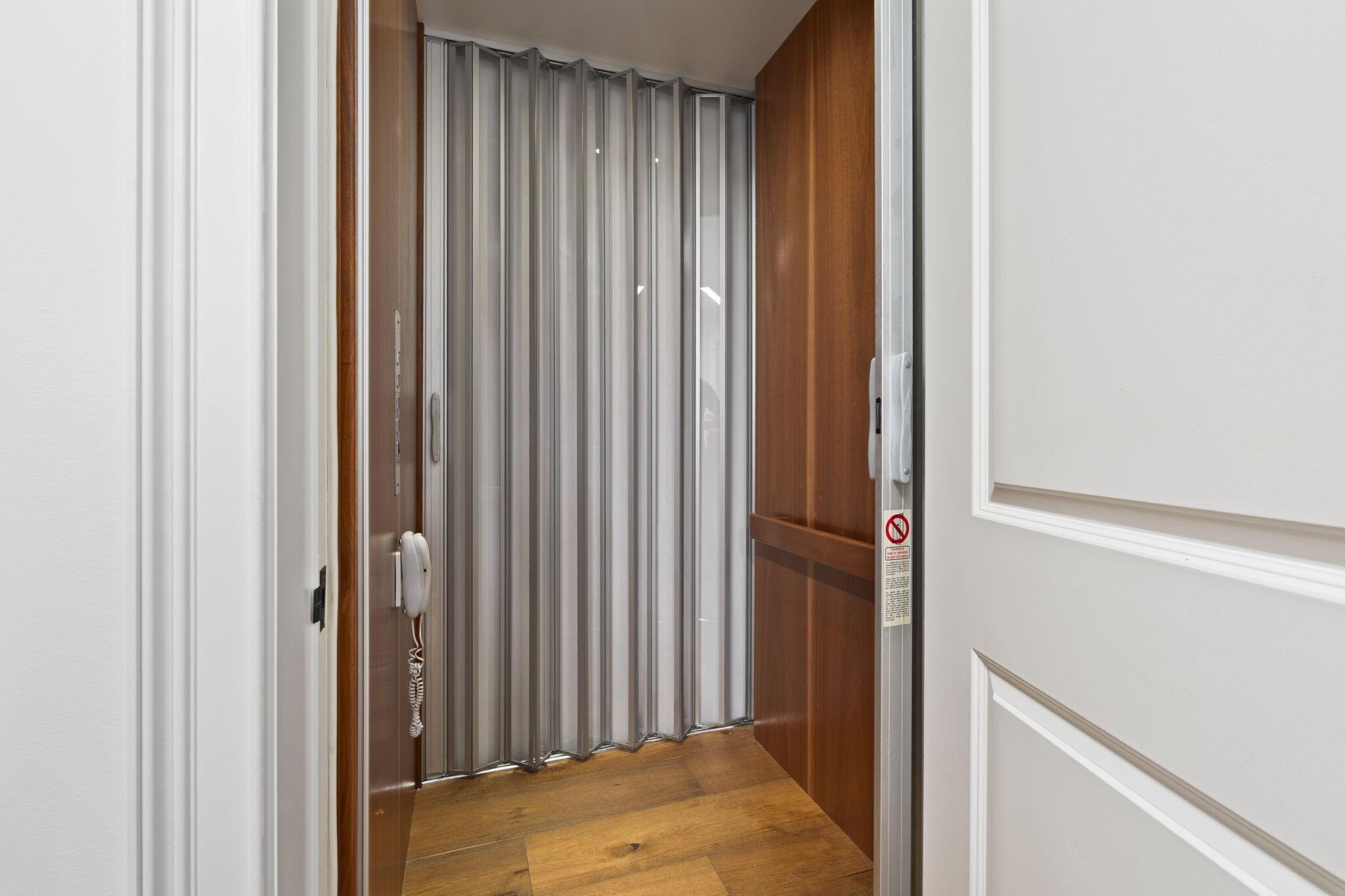 54 S Sewalls Pt Rd Sewalls Point, FL 34996