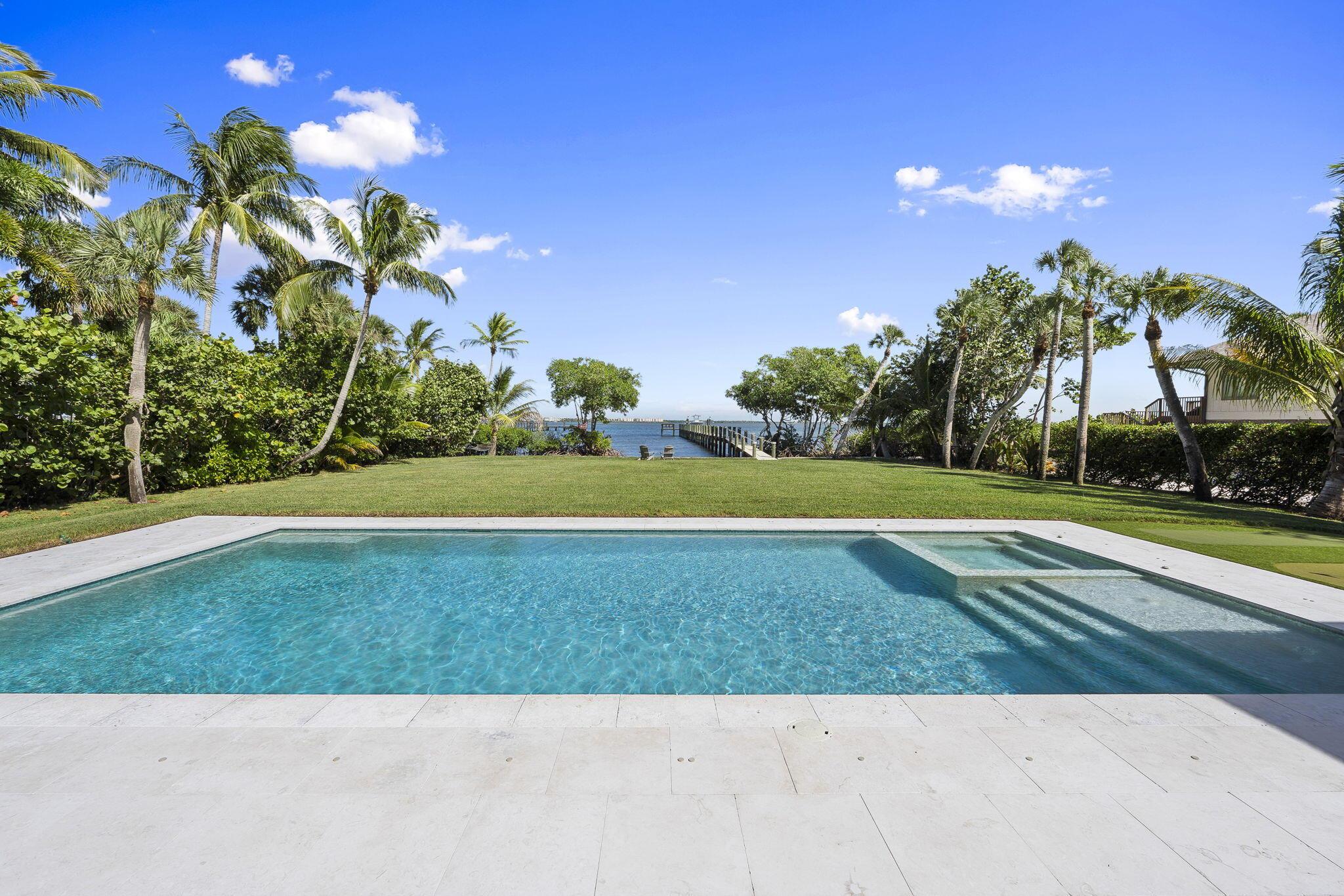 54 S Sewalls Pt Rd Sewalls Point, FL 34996