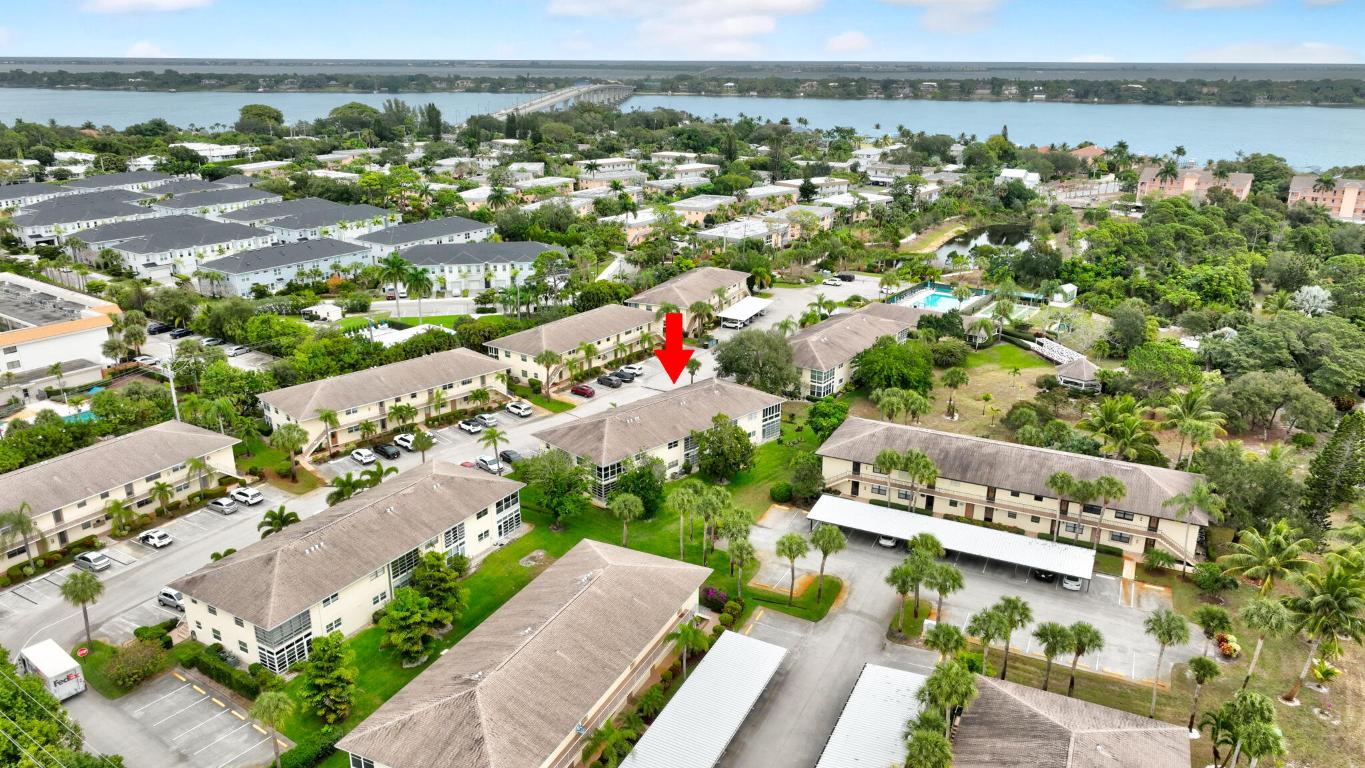 2950 SE Ocean #135-7