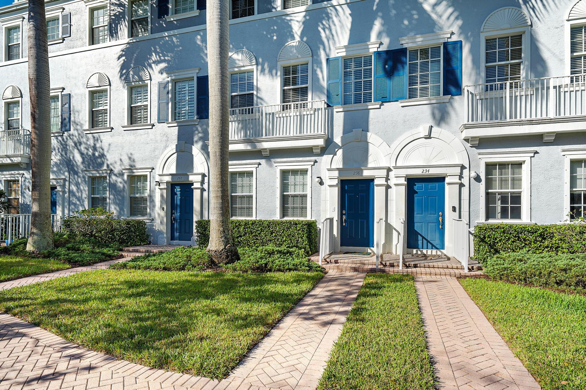 238 W Thatch Palm Jupiter, FL 33458