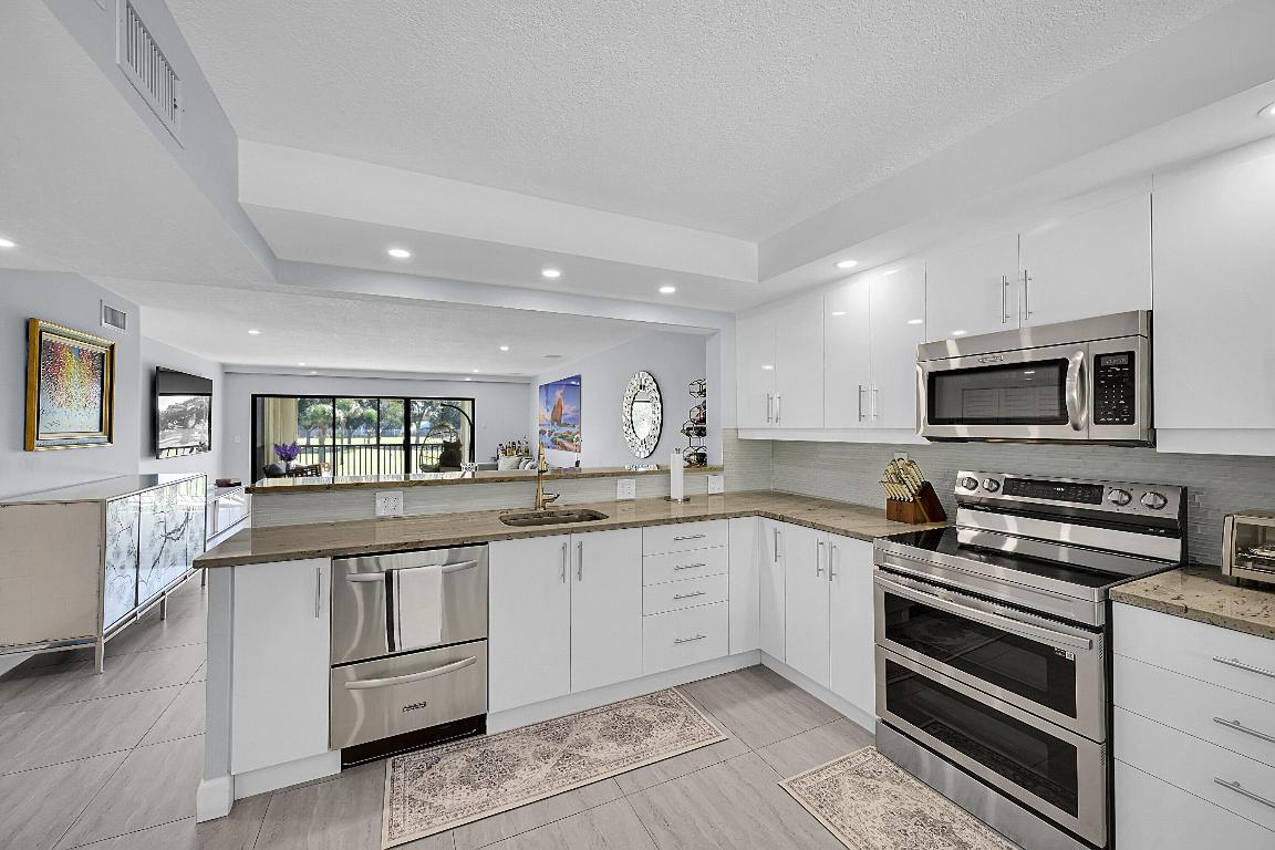 12870 Briarlake #201