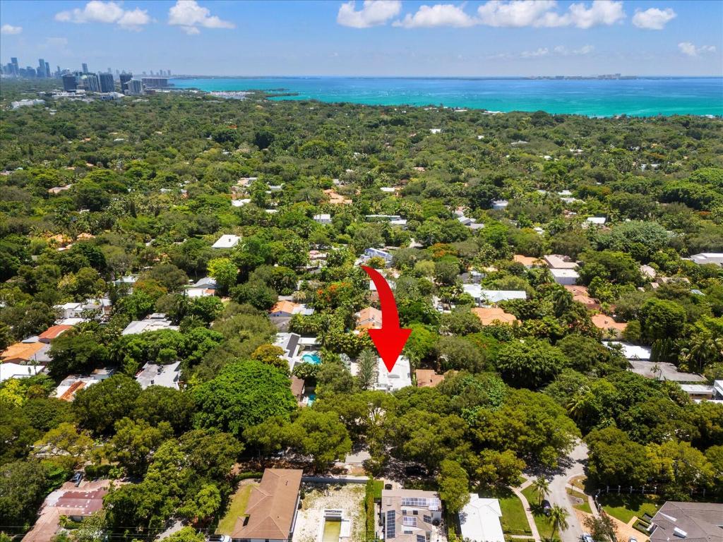 3917 S Le Jeune Miami, FL 33146