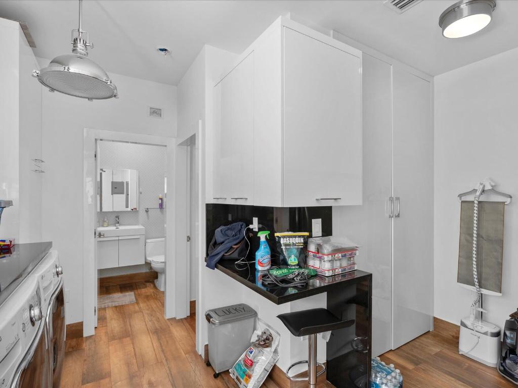 3917 S Le Jeune Miami, FL 33146